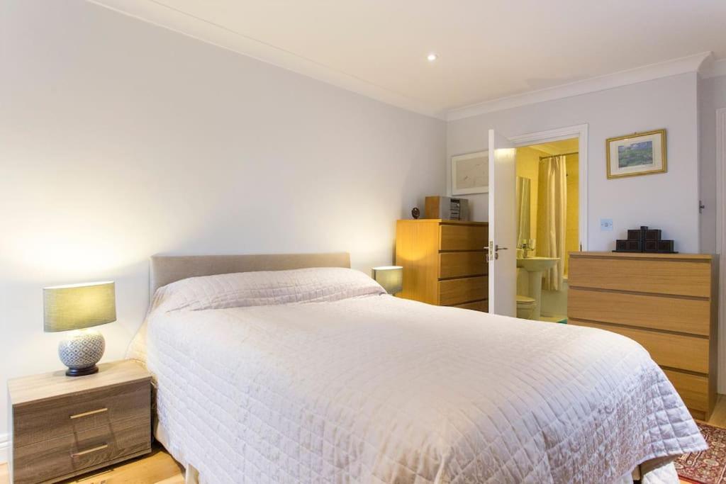 2 Bed Room Flat Near Westfield, West 伦敦 外观 照片