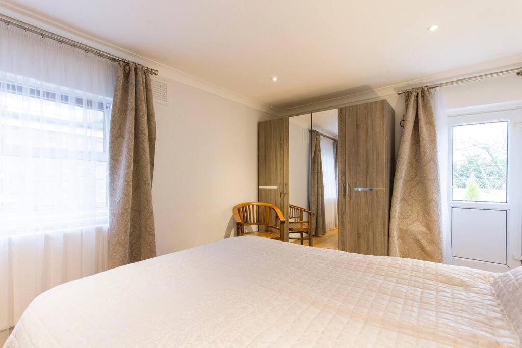 2 Bed Room Flat Near Westfield, West 伦敦 外观 照片